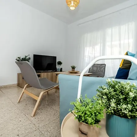 Dom wakacyjny Mezonete, 50 Meters From The Sea, With Patio